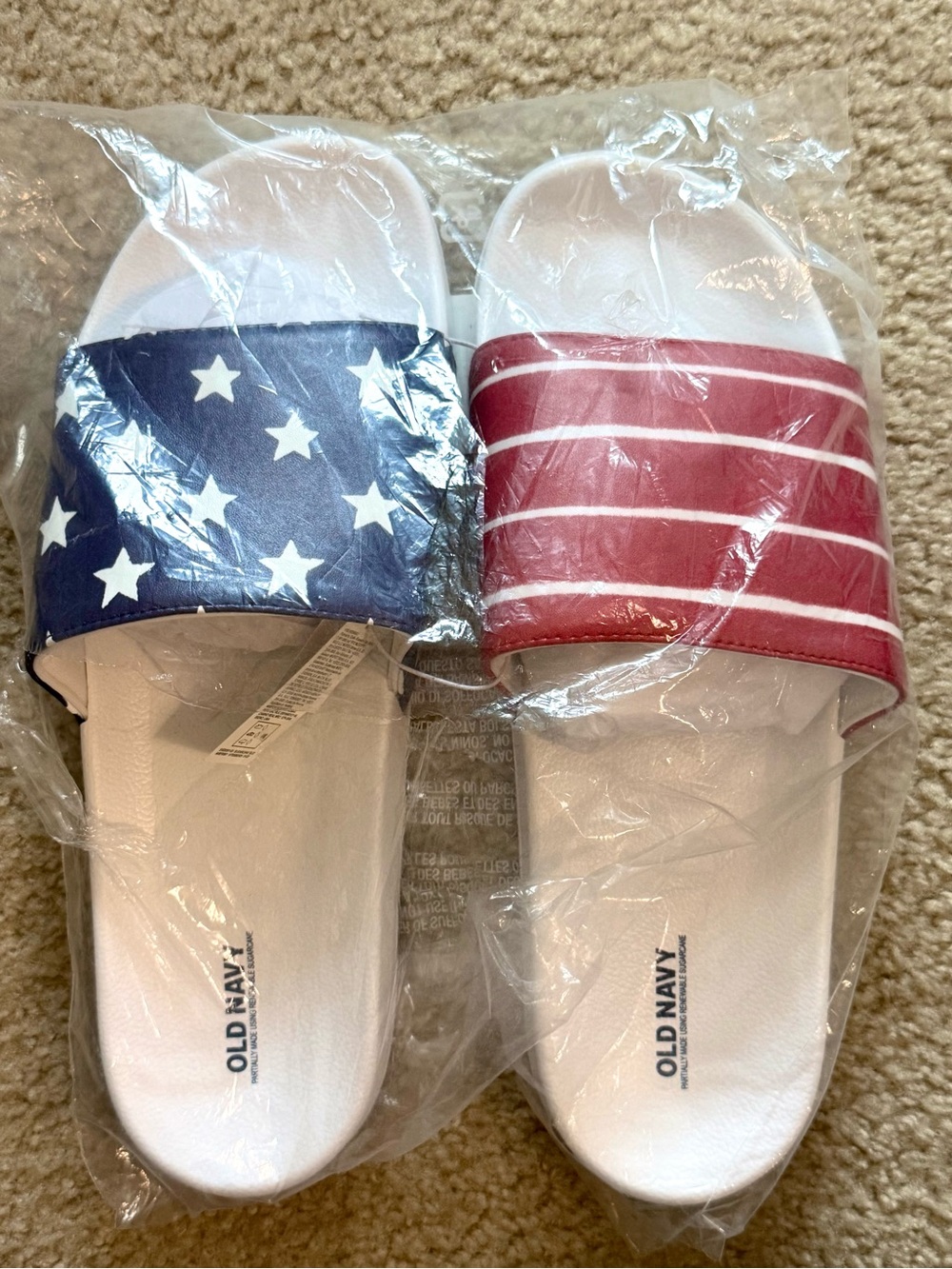 NEW NWT Old Navy Size 12/13 Stars & Stripes American Flag Slide Sandals Men